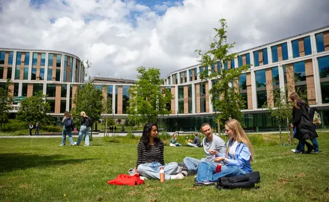 Campus zomer 2024 sessie 01-DvA-6536.jpg Campus zomer 2024 sessie 01-DvA-6536.jpg